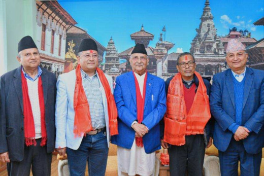 एकीकृत समाजवादीका दुई पोलिटब्युरो सदस्य एमालेमा फर्किए