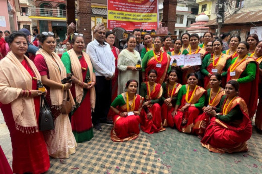 महिनावारी सुक्ने समस्यालाई गीतिलयमा उजागर: त्यही भएर रैछिन् मेरी बूढी सधैँ तर्किनी...