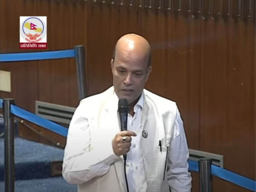 प्रधानमन्त्रीको छोरीले हरेक मिटिङमा बस्न कसरी पाउँछ ? : सांसद सिंह