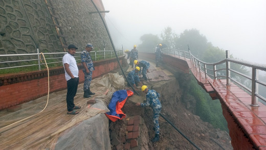 अर्घा भगवती मन्दिर परिसरमा गयो पहिरो