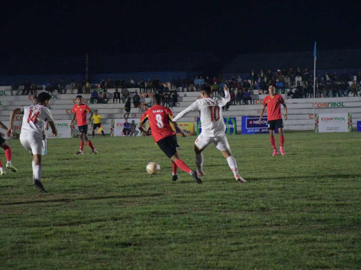 इटहरी गोल्डकपको फाइनलमा आर्मी र चर्च ब्वाईज भिड्दै