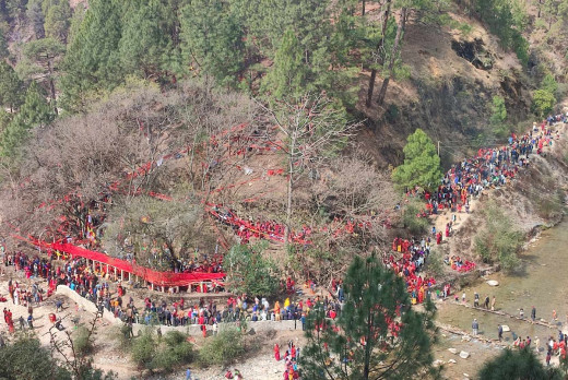 जातीय विभेद अन्त्यको प्रयास: वनारसी जात्रामा पुजारी दलित, श्रद्धालु गैरदलित