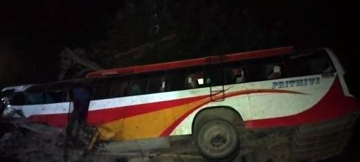 दाङमा बस दुर्घटना हुँदा १४ जना घाइते