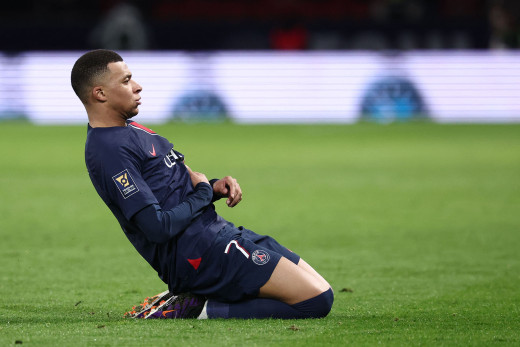 एम्बाप्पेले पीएसजी छोड्ने