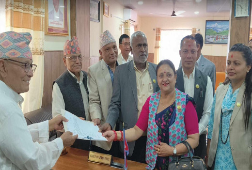 लुम्बिनीको मुख्यमन्त्रीमा माओवादीका जोखबहादुर महरा नियुक्त