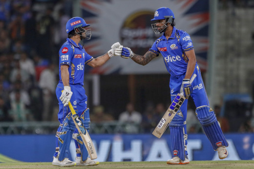 आईपीएलको प्लेअफ दौडबाट बाहिरिने पहिलो टिम बन्यो मुम्बई