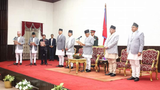 एमाले, माओवादी र रास्वपाबाट ३ जना मन्त्रीले लिए शपथ