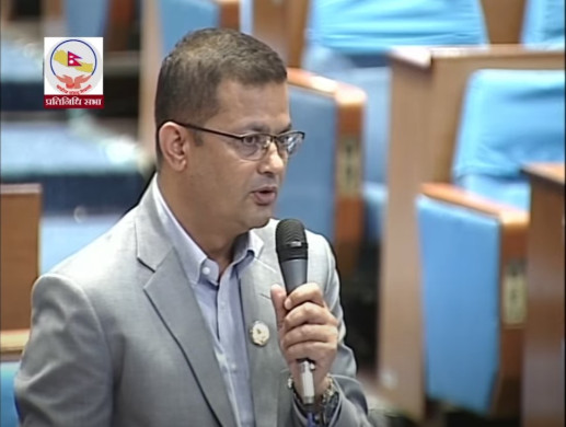 सरकारले इजरायलमा रहेका नेपालीको उद्धार गर्न ढिलाइ गर्न हुँदैन : सांसद गिरी