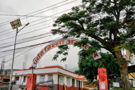 डेङ्गु सङ्क्रमितलाई पर्वत अस्पतालमा शय्या अभाव, दातृ निकायले दिएका एम्बुलेन्स पनि थन्किए