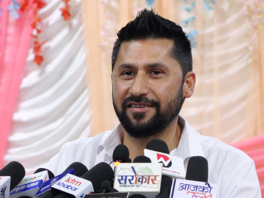 उदाउँदो रविको अस्ताउँदो छवि ! 