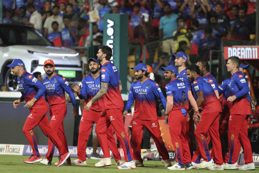 आईपीएलको जारी सिजनमा तेस्रो पटक बन्यो रनको कीर्तिमान, हैदरावादसँग आरसीबी पराजित 