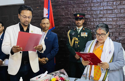 मधेस सरकारमा सामेल भयो एमाले, कांग्रेसका मन्त्रीहरु बर्खास्त