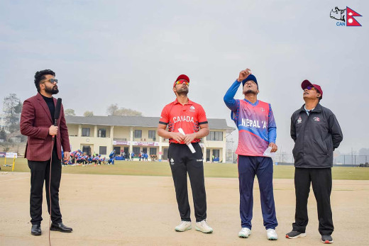 टस जितेको नेपाल क्यानडाविरुद्ध पहिला बलिङ गर्दै