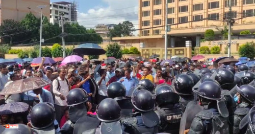 ईसीडी र राहत शिक्षकको आन्दोलनमा प्रहरी हस्तक्षेप