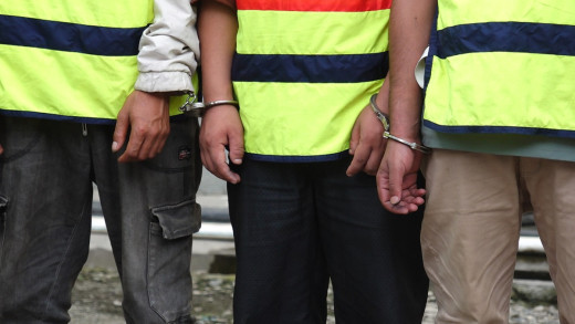 सुनजस्तो देखिने धातुसहित विमानस्थलबाट ४ जना पक्राउ