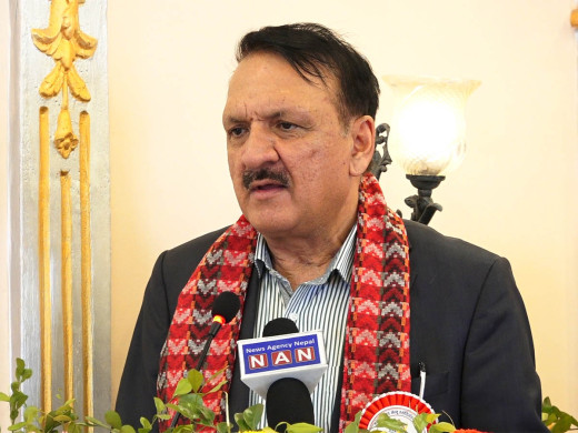 बैंक तथा वित्तीय संस्थाहरूले छिट्टै ब्याजदर घटाउनेछन् : अर्थमन्त्री महत