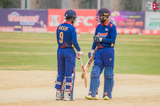 अर्धशतक बनाएर आशिफ आउट 