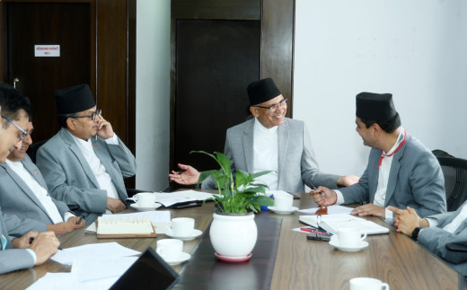 भक्तपुरमा अत्याधुनिक वीर अस्पताल निर्माणको तयारी‚ अर्थमन्त्री र स्वास्थ्यमन्त्रीबीच छलफल