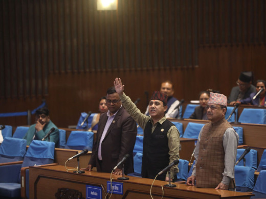 संसद्मा आज पनि कांग्रेसको अवरोध, आइतबारसम्मका लागि बैठक स्थगित