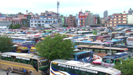 दसैँ मान्न घर फर्किनेको संख्या बढ्दो : २४ घण्टामा एक लाखले छोडे काठमाडौं