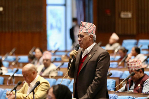 भावुक हुँदै सांसद चन्द्र भण्डारीले भने– देश चलाउनेले गल्ती गरे लथालिंग हुँदो रहेछ