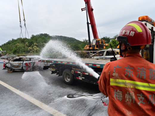 चीनमा राजमार्ग भासियो, कम्तीमा १९ जनाको मृत्यु
