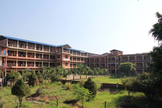 चितवनमा स्ववियुको निर्वाचन अवरोध गर्न लगाइएका ताला प्रहरीले फुटायो