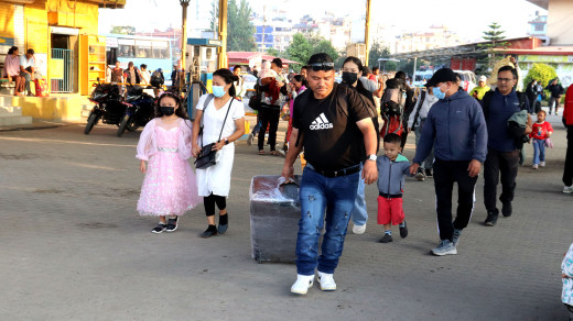 दसैँ मनाउन काठमाडौं उपत्यकाबाट दैनिक एक लाख मानिस बाहिरिँदै