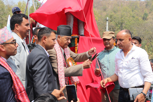 कांग्रेस सभापति देउवाले गरे दिवङ्गत नेता खुमबहादुरको प्रशंसा, भने- भ्रष्टाचारको झुटो मुद्दामा फसाइयो