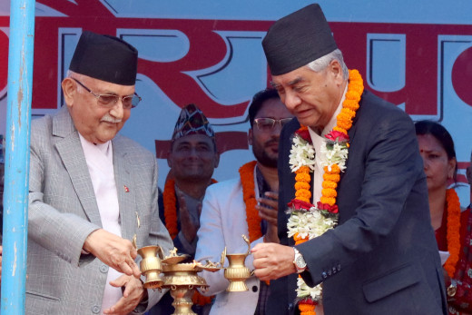 टुँडिखेलमा नेताविरुद्ध नाराबाजीः संयम ओली, आक्रोशित देउवा