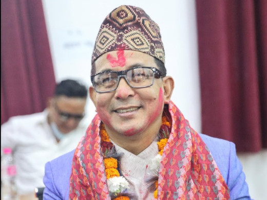 दीपक मनाङेको सांसद पद के हुन्छ?