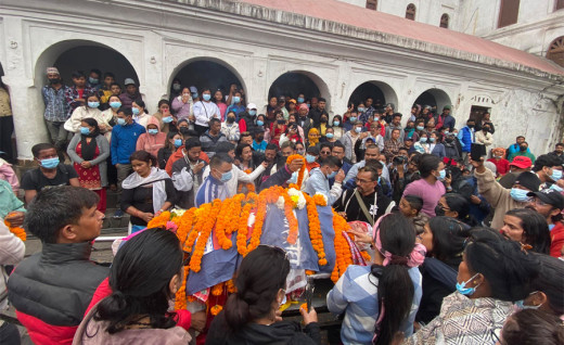अभिनेत्री दिपाशा बीसीको पशुपति आर्यघाटमा अन्त्येष्टि