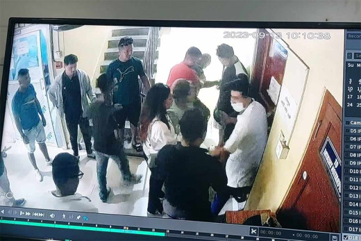 चिकित्सक कुटपिट घटनाको विरोधमा मकवानपुरमा सबै स्वास्थ्य सेवा बन्द