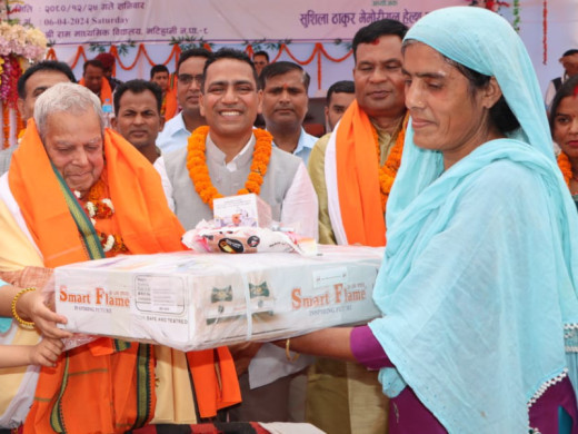 बर्बरी आँसु झार्दै खाना पकाउनुपर्ने बाध्यताबाट मटिहानीका गृहिणीले पाए राहत