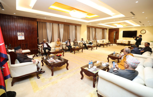 सत्ता गठबन्धन बैठक : रास्वपालाई सरकारमा ल्याउने जिम्मा प्रधानमन्त्रीकाे