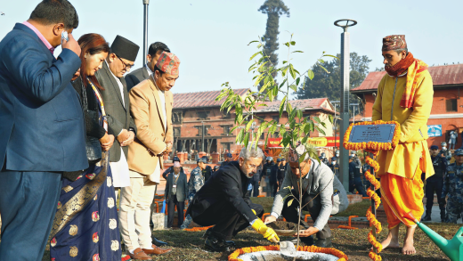 जयशङ्करले गरे पशुपतिमा पूजा र वृक्षरोपण