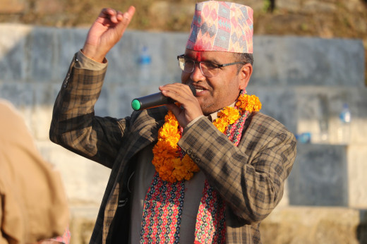 भट्टलाई संसदीय दलको नेताबाट हटाएपछि माओवादी केन्द्रमा किचलो, निर्णय सच्याउन पार्टीको निर्देशन