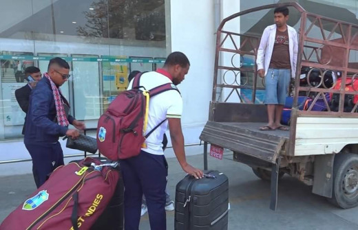 वेस्ट इन्डिज ए टिमको फितलो स्वागत, टाटा सुमोमा लोड गरियो लगेज!
