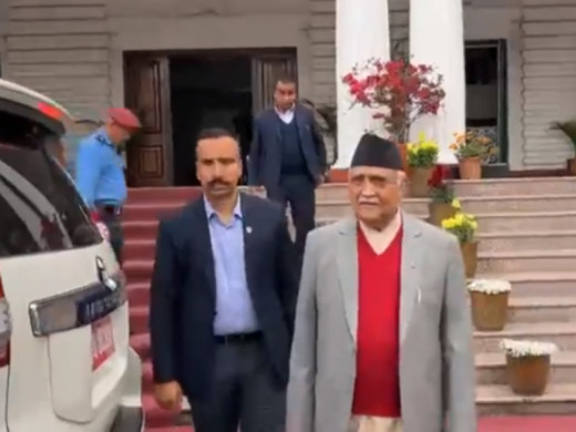 पत्रकारको प्रश्न: एमाले समाजवादी मोर्चामा सहभागी हुने हो?, ओलीको जवाफ– ‘हैन’