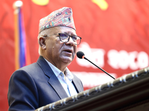 दलहरू जनताबाट अलग भए समाजवादको बेहाल हुन्छ: माधव नेपाल