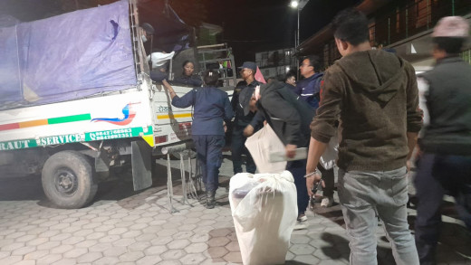 बझाङमा ९० केन्द्रको मतपेटिका सदरमुकाम पुग्यो, तीन केन्द्रको लिन हेलिकप्टर उड्यो