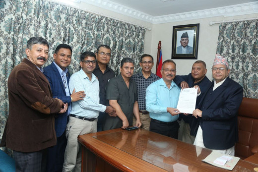 औषधी तथा स्वास्थ्य सामग्रीसम्बन्धी विधेयकप्रति व्यवसायीको असहमति, बुझाए सभामुखलाई ज्ञापपत्र