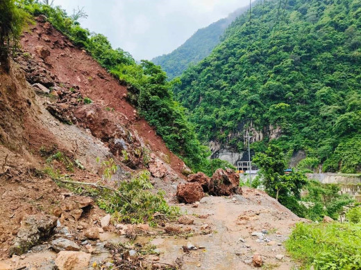 १९ राजमार्ग अवरुद्ध, १४ वटा सडकखण्ड एकतर्फी सञ्चालनमा
