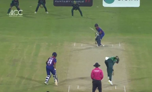 पाकिस्तानका यी बलरले लिए सुरुआतमै विकेट