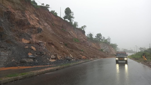 फिस्लिङको पहिरो पन्छाइयो, पृथ्वी राजमार्ग दुईतर्फी सञ्चालनमा