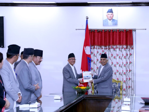 आयोगद्वारा राष्ट्रपति पौडेलसमक्ष उपनिर्वाचनको परिणामसहितको प्रतिवेदन पेस  