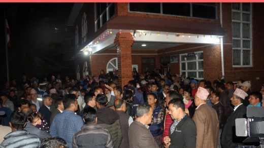 नवनिर्वाचित राष्ट्रपति पौडेल निवासमा बधाई दिनेहरूको भीड