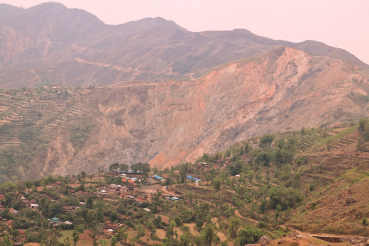 ‘गाउँको शिरमा भीर छ, त्यही भीर कतिबेला खस्ने हो राम्चेगाउँवासीलाई पिर छ’