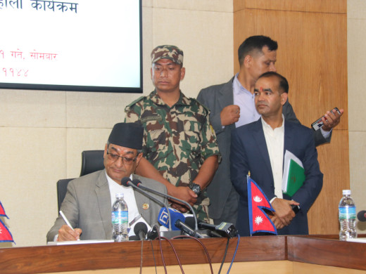 सिमलताल बस दुर्घटनाको अध्ययन गर्न कार्यदल बनाउने गृहमन्त्री लेखकको निर्णय