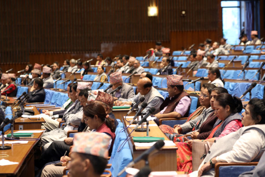 संसद् बैठक बस्दै, अवरोध हटाउन सभामुखले शीर्ष नेतासँग छलफल गर्ने